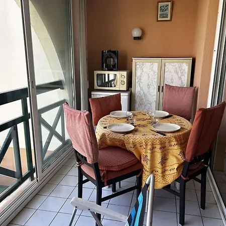 2 Pieces Avec Piscine Et Parking A Port Camargue - Fr-1-250-293 Apartman *