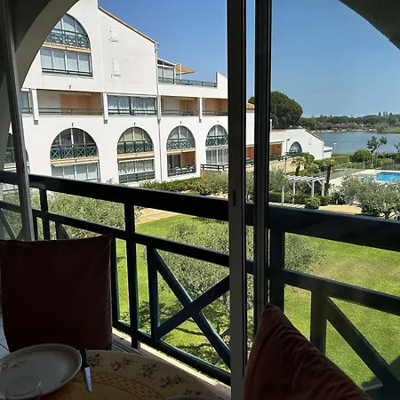 Apartmán 2 Pieces Avec Piscine Et Parking A Port Camargue - Fr-1-250-293 *