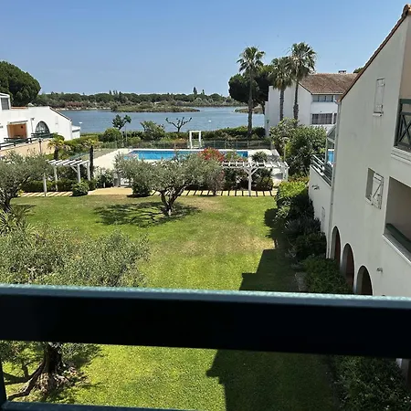 2 Pieces Avec Piscine Et Parking A Port Camargue - Fr-1-250-293 Apartmán Le Grau-du-Roi