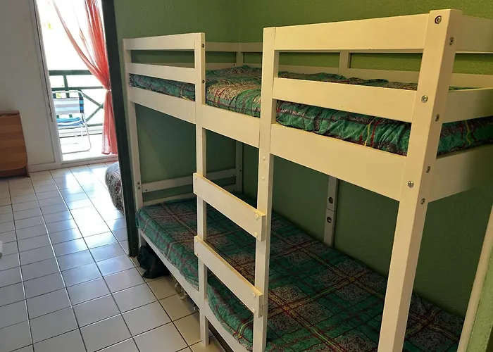 2 Pieces Avec Piscine Et Parking A Port Camargue - Fr-1-250-293 Daire *
